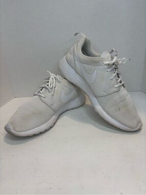 Nike Roshe Run White Sneakers US Women’s 7.5